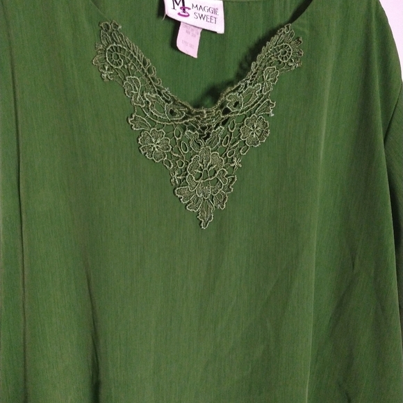 1X Maggie Sweet Moss Green Light Top - Picture 3 of 3